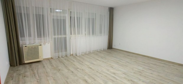 Kiad 82 m2 tgla laks, Debrecen