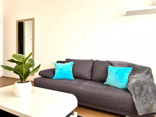 Kiad� Bethlen utcai 2 szob�s lak�s