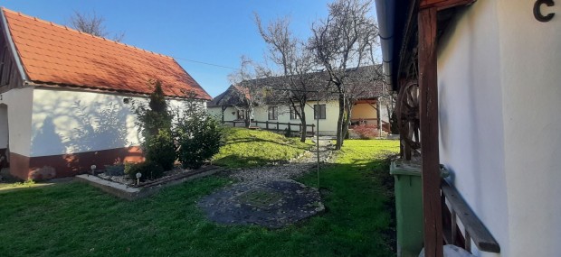 Kiad� H�z, Fony 350.000 Ft