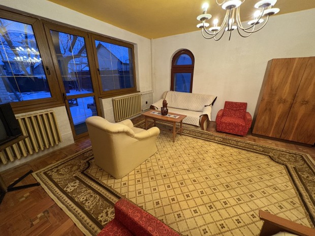 Kiad� H�z, Ny�regyh�za 250.000 Ft