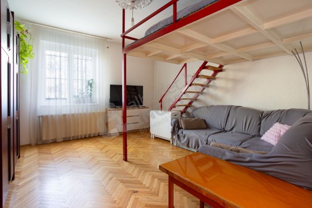 Kiadó III. kerület Raktár utcában 35m2-es, garzon