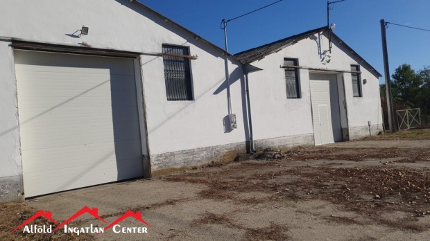 Kiad� Ipari, B�k�scsaba 500.000 Ft