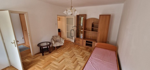 Kiad� Lak�s Esztergomban Aranyhegyi utc�ban