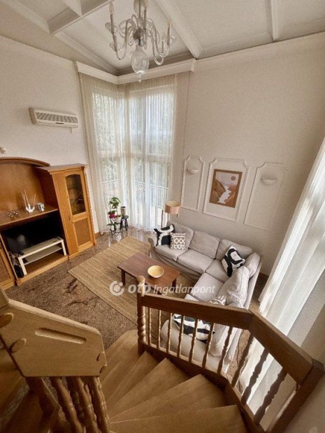 Kiad� Lak�s, Budapest 2. ker.