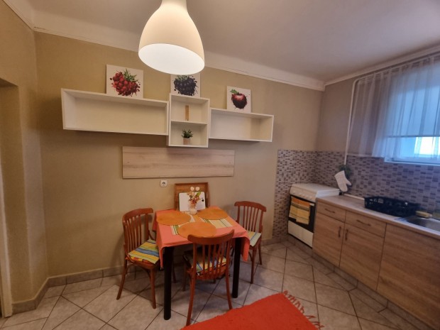 Kiad� Lak�s, Miskolc 150.000 Ft