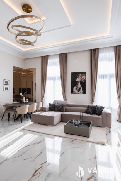 Kiad� Luxuslak�s �jlip�tv�rosban a V�gsz�nh�z mellett