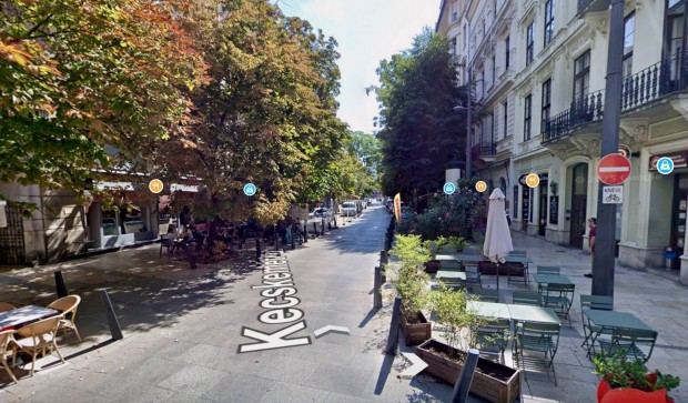 Kiad� Melegkonyh�s Berendezett �zlet V.ker. Belv�ros Sz�v�ben, Kecskem