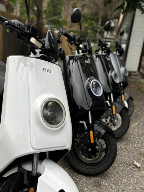 Kiadó NIU elektromos robogó