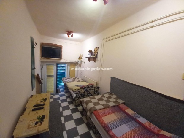 Kiad� P�cs Belv�ros�ban 2 �gyas sz�ll�shely-�rdekl�dj�n