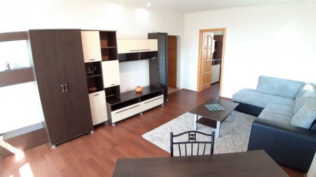 Kiad� P�cs-Ur�nv�rosban 2 szob�s fel�j�tott  lak�s.