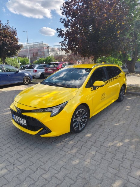 Kiad Taxi Bejelntssel,Cascoval!