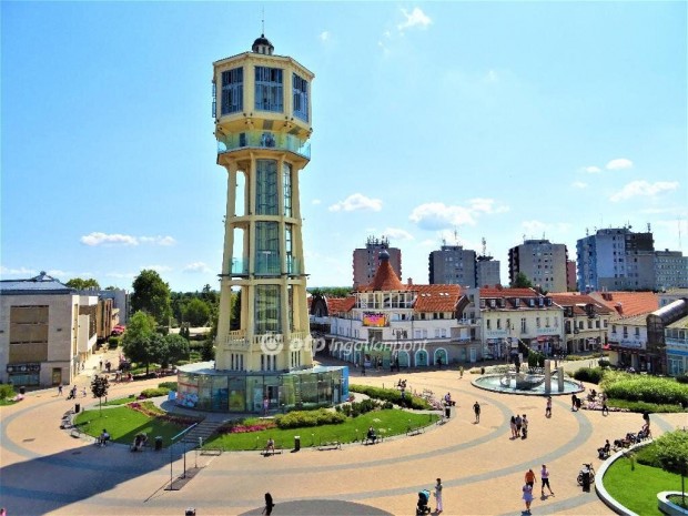 Kiad� �zlethelyis�g, Si�fok