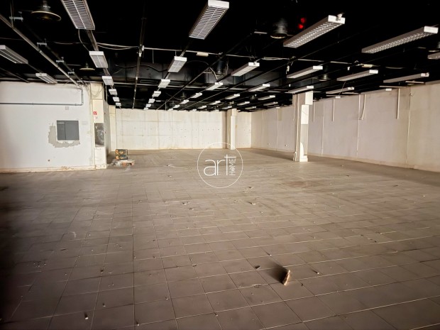 Kiad� �zlethelyis�g, Szeged 8.472 Ft