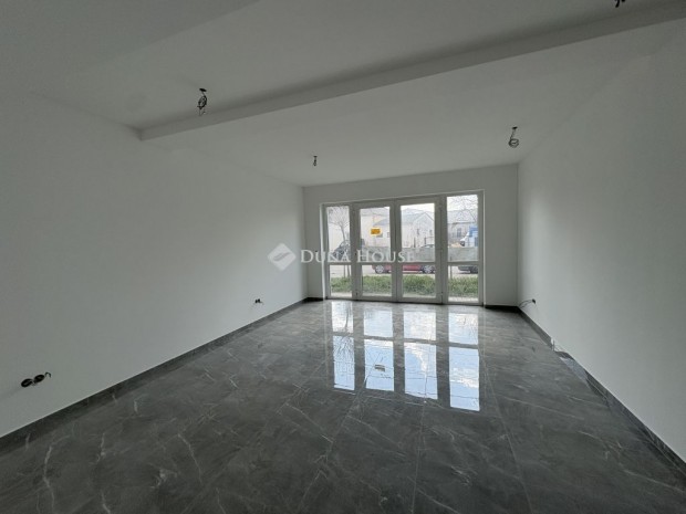 Kiad� �zlethelyis�g, T�t