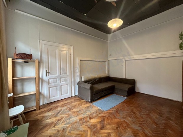 Kiad� VIII. ker�let Dank� utc�ban 1 szob�s lak�s