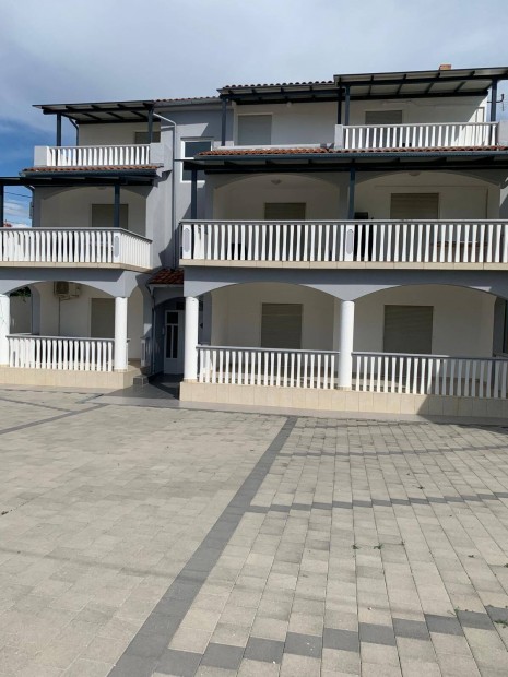 Kiadó Vir szigeten (Horvátország) 4 db 4 fős apartman, szállás