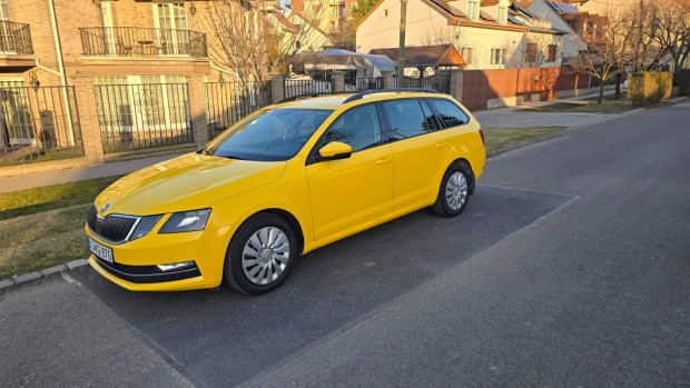 Kiad, Elad Taxi Skoda Octavia!