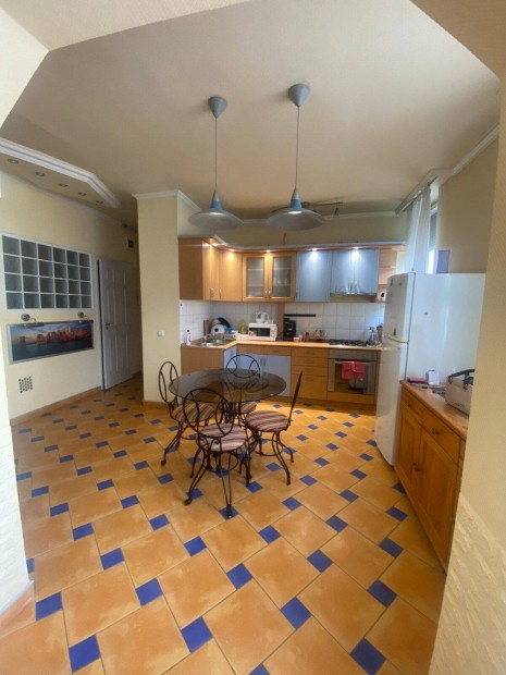 Kiad� alb�rlet Kecskem�t Homokb�nya