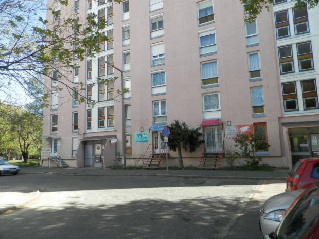 Kiad belvrosi 62m2-es fldszinti ingatlan