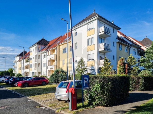 Kiadó erkélyes 3 szobás lakás Oladon!