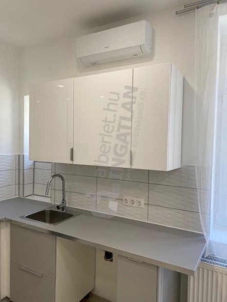 Kiad� erk�lyes lak�s Budapest X ker�let�ben a Harmat utca