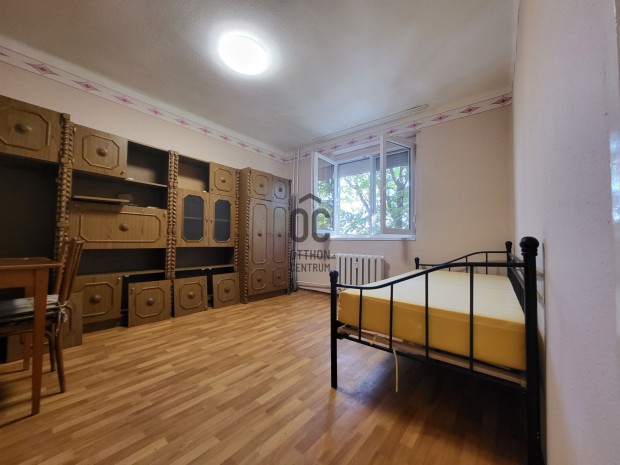 Kiad� fel�j�tott, 31 nm-es 1 szob�s lak�s!