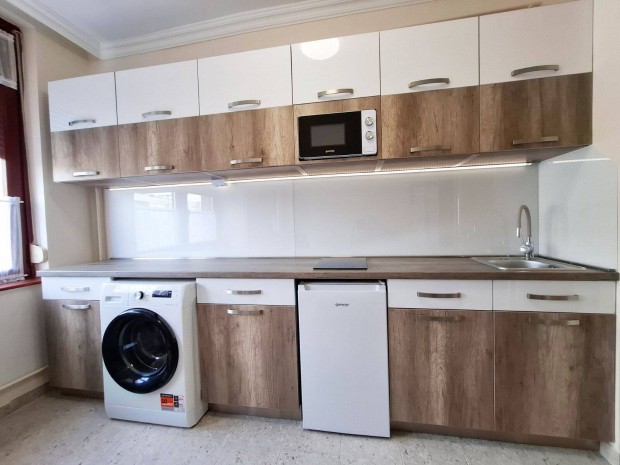 Kiad� fel�j�tott alb�rlet j� �ron, a k�rh�z k�zel�ben!