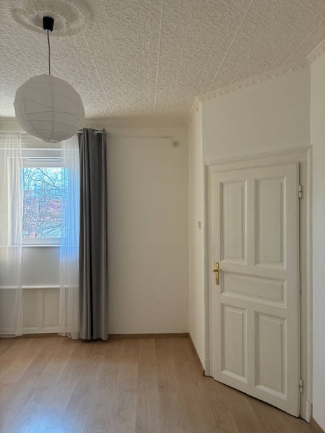 Kiad� fel�j�tott garzonlak�s a XIII. ker�letben, a Lehel utc�ban!