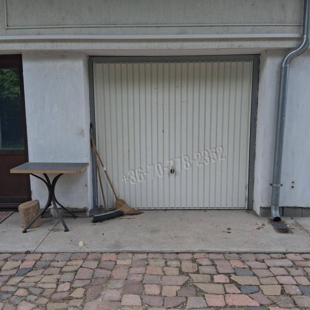 Kiad garzs, Bkscsaba Bkscsaba-Belvros kzeli, Erkel utc 149_csa