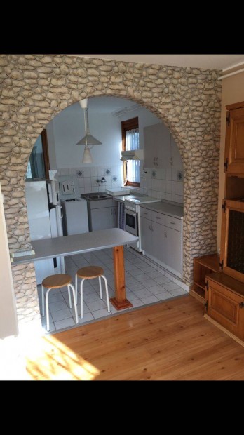 Kiad� garzon a 11. ker�letben