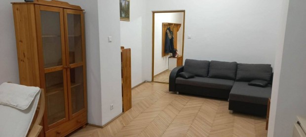 Kiad� garzon a J�zsef k�r�ton