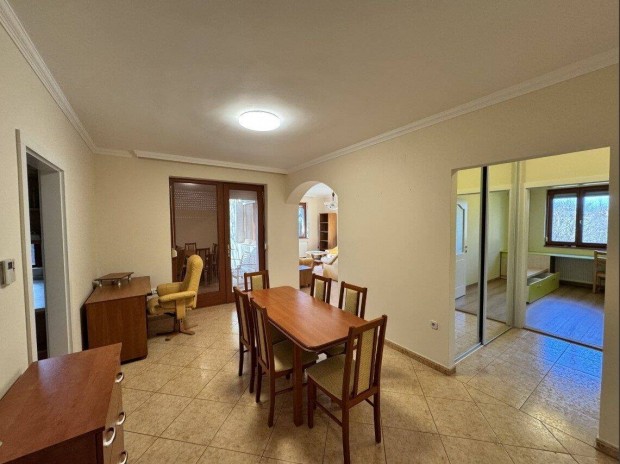 Kiad� h�z Debrecen - Pallag