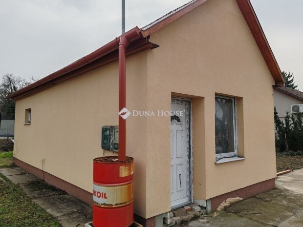 Kiad� h�z, Budapest 16. ker.