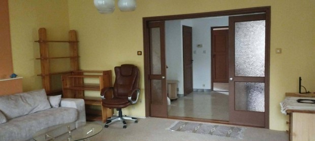 Kiad� ikerh�z Gy�r-R�vfalu