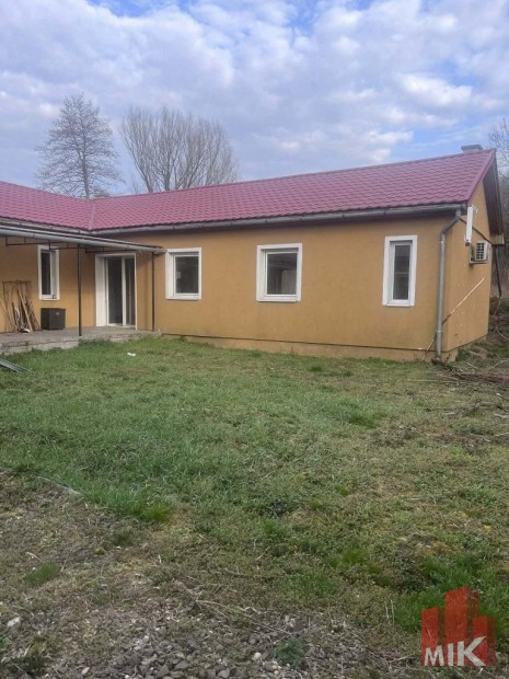 Kiad� ipari ter�let - B�tonyterenye