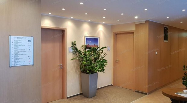 Kiad� iroda Kecskem�t