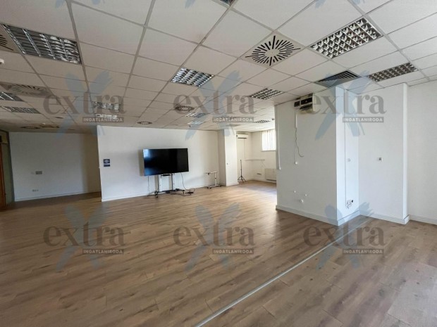 Kiad� iroda Szegeden a Tiszacenterben