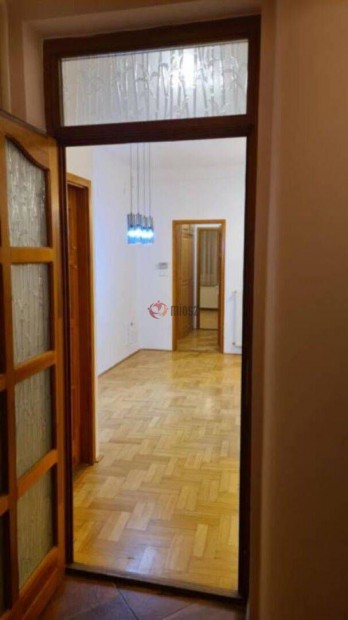 Kiad iroda, Budapest, 11. kerlet  Kelenfld, 320000 Ft, 106 344_peen