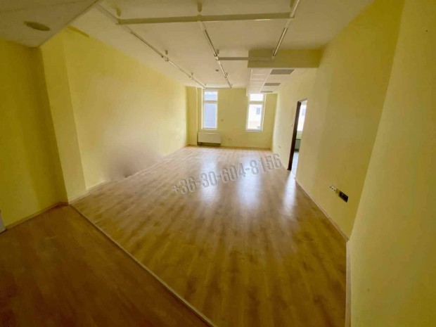 Kiad� iroda, Budapest, 3. ker�let  Testv�rhegy, 264410 Ft, 77 1409_czp