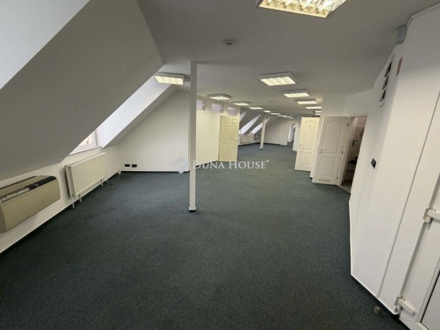 Kiad� iroda, Debrecen