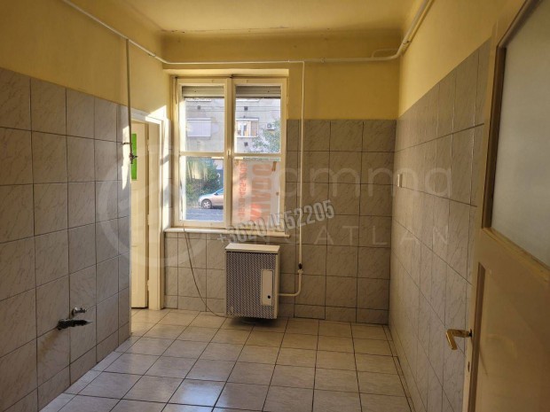 Kiad� iroda, Miskolc Belv�ros, 85000 Ft, 38 nm 1562_gaimp