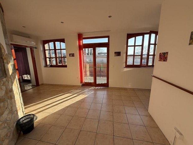 Kiad� iroda - Dunakeszi