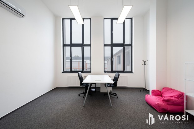 Kiad iroda a Vci ton, rezsivel egytt. Ingyenes parkols