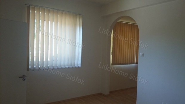 Kiad� irod�k Si�fokon