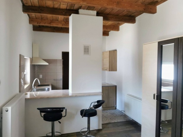 Kiad� lak�s Dabas