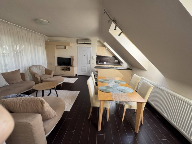 Kiad� lak�s Debrecen