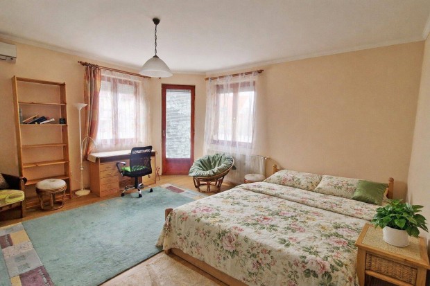 Kiad� lak�s Debrecen, Nyulas