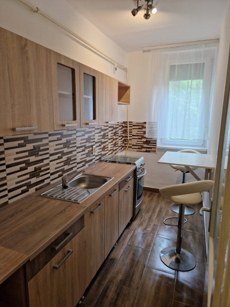 Kiad� lak�s Kaposv�ron