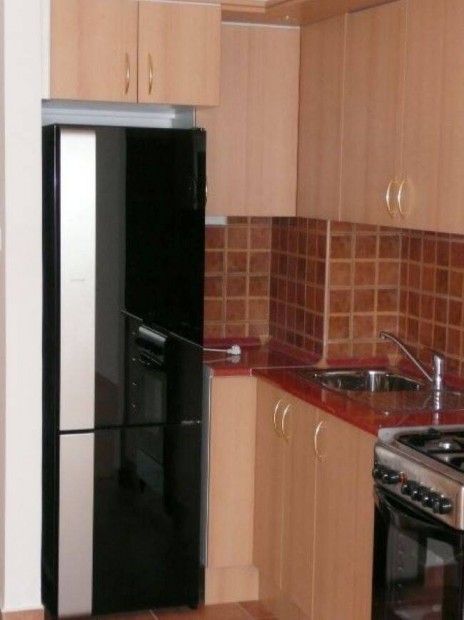 Kiad� lak�s Miskolc belv�ros�ban a R�giposta utc�ban