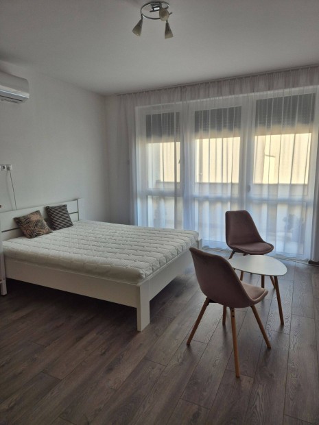 Kiad� lak�s Ny�regyh�za Szilvav�lgy lak�park